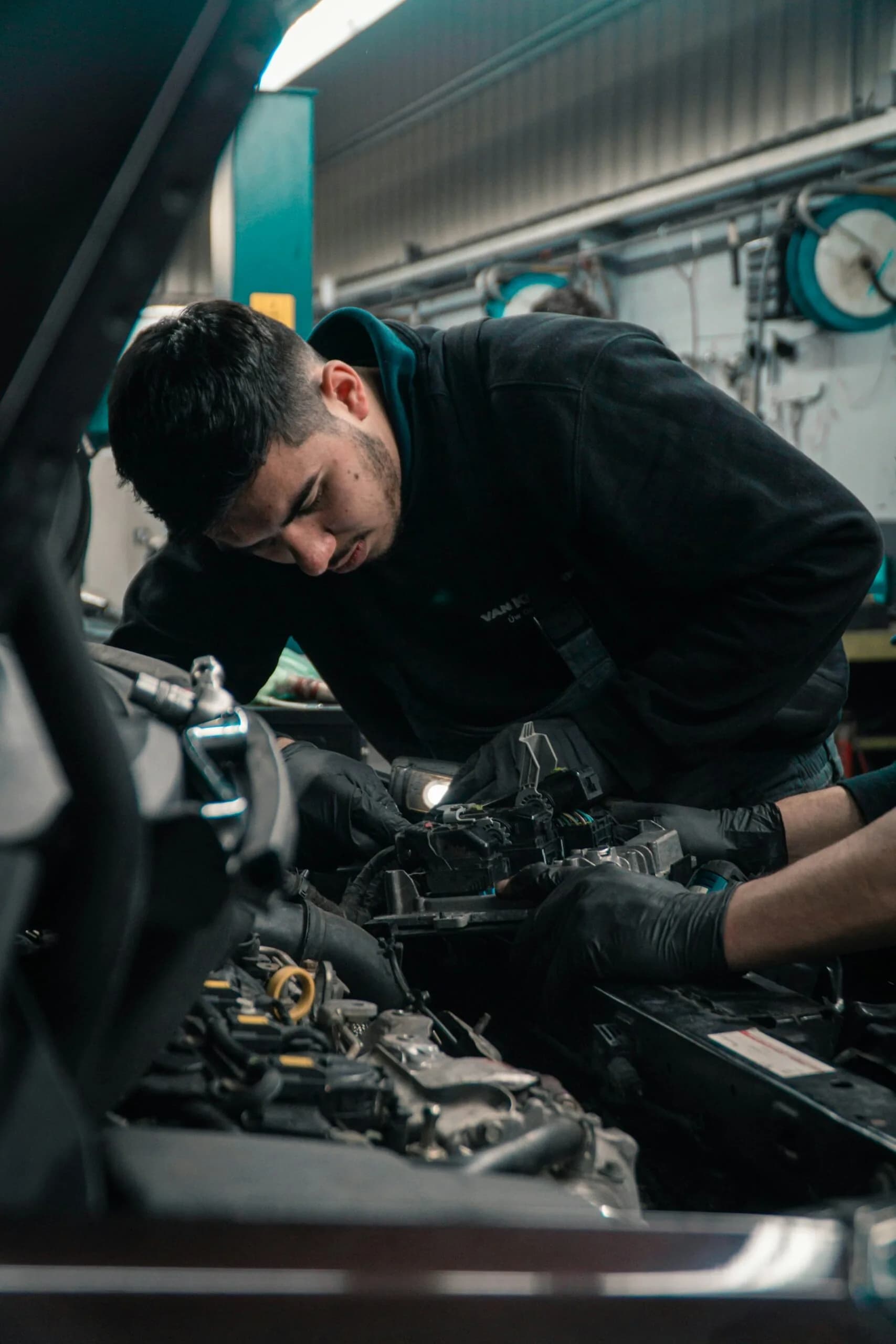 Car Air Conditioning Service Melbourne — Cost, Signs & What to Expect